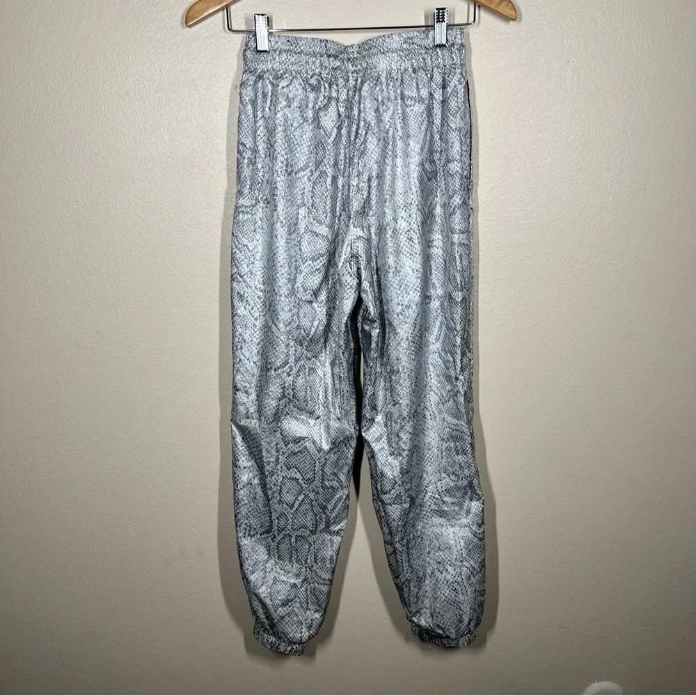 Nike Women’s Woven Python Snake Printed Jogger Pants Size XS
